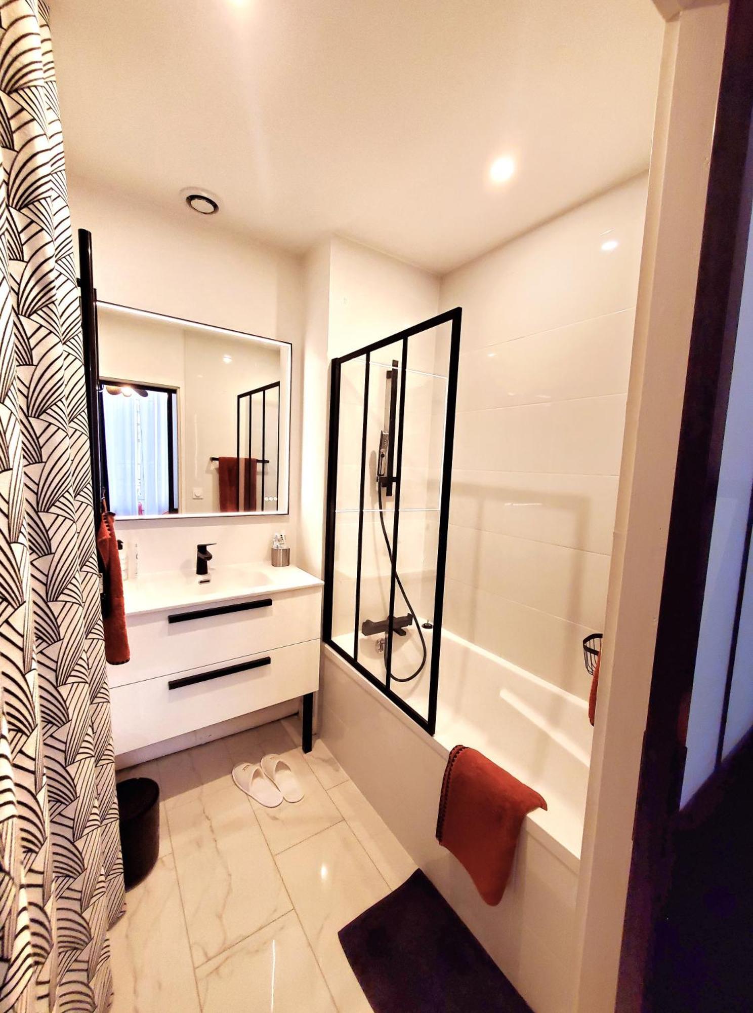 Ravissant Appartement Entierement Renove T2, Proche De La Rue Saint Catherine Bordeaux Luaran gambar