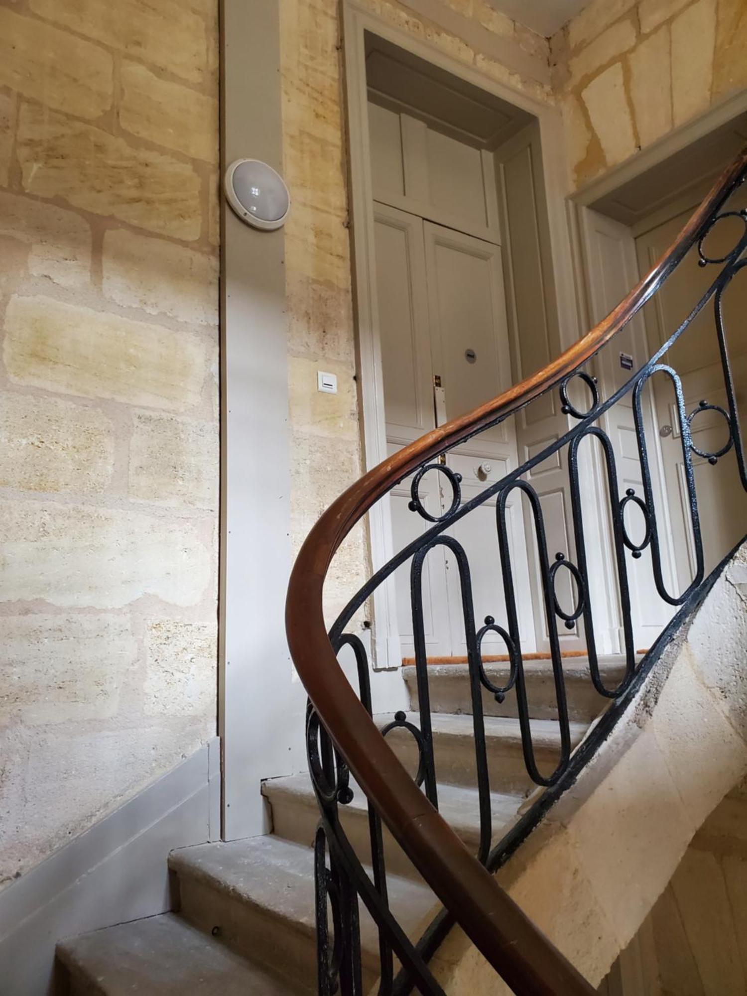 Ravissant Appartement Entierement Renove T2, Proche De La Rue Saint Catherine Bordeaux Luaran gambar